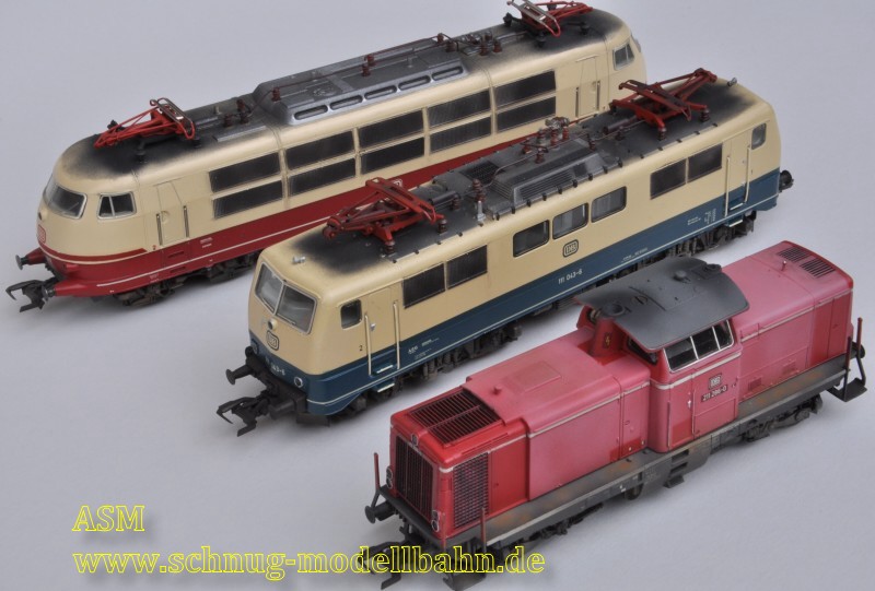 Lokomotiven mit Optimierung und Farbfinish.